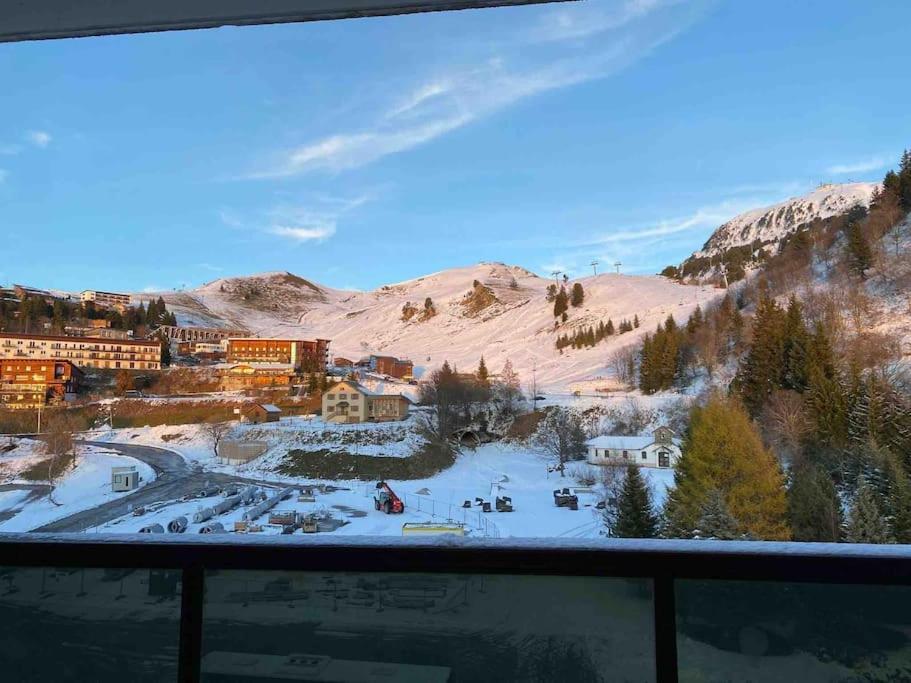 Studio Refait A Neuf Avec Balcon - Famille - Parking Couvert Chamrousse Exterior foto